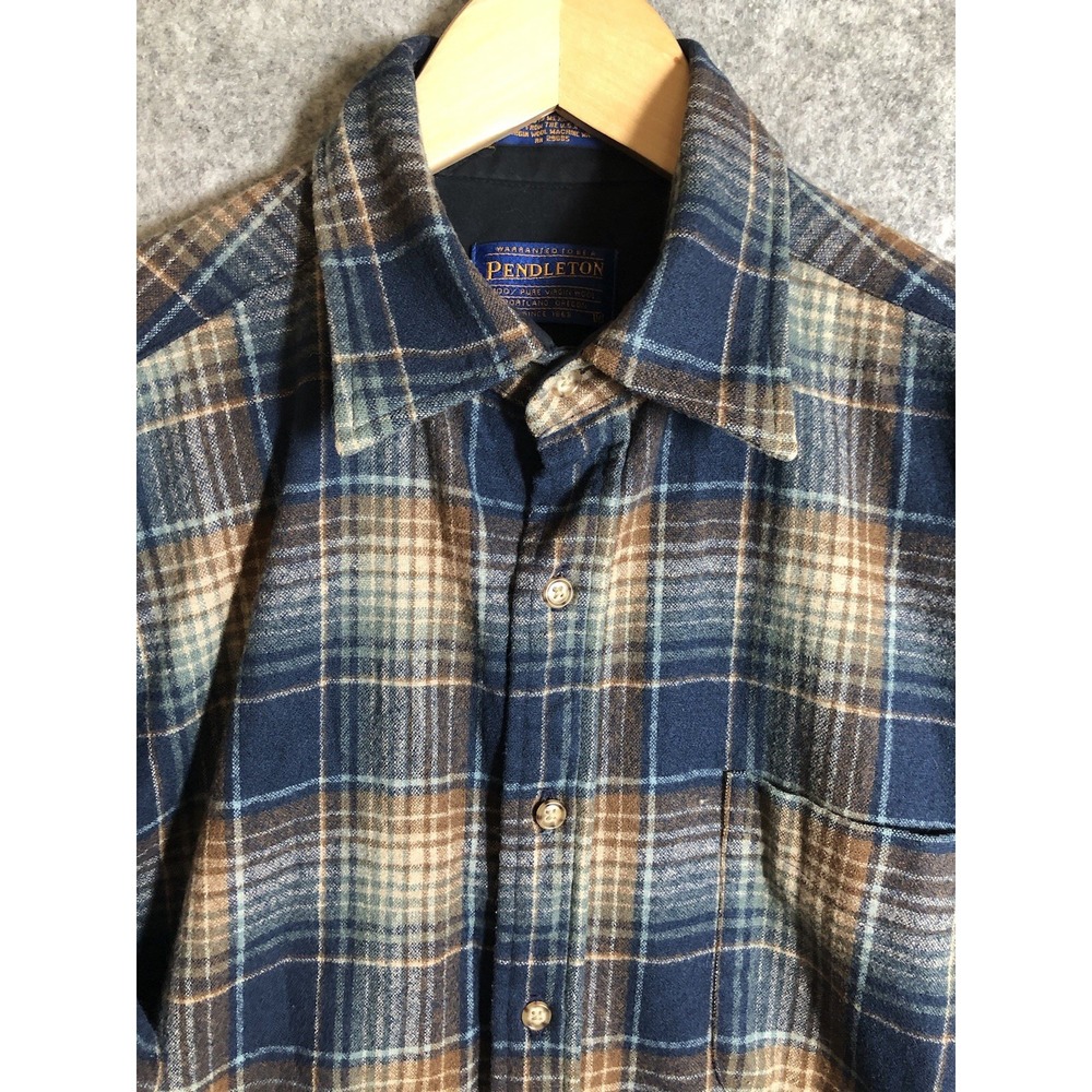Pendleton Shirt Mens Medium Gray Plaid 100% Virgin Wool Hike Fish Camp Outdoors